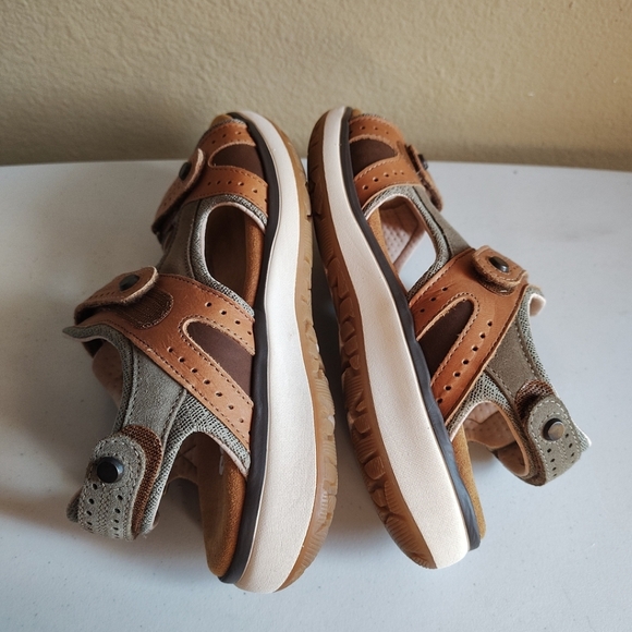 SAS Women's Brown Embark Sport Sandals Sz 7N-Comfort Easy Close Casual Walking - Picture 8 of 9